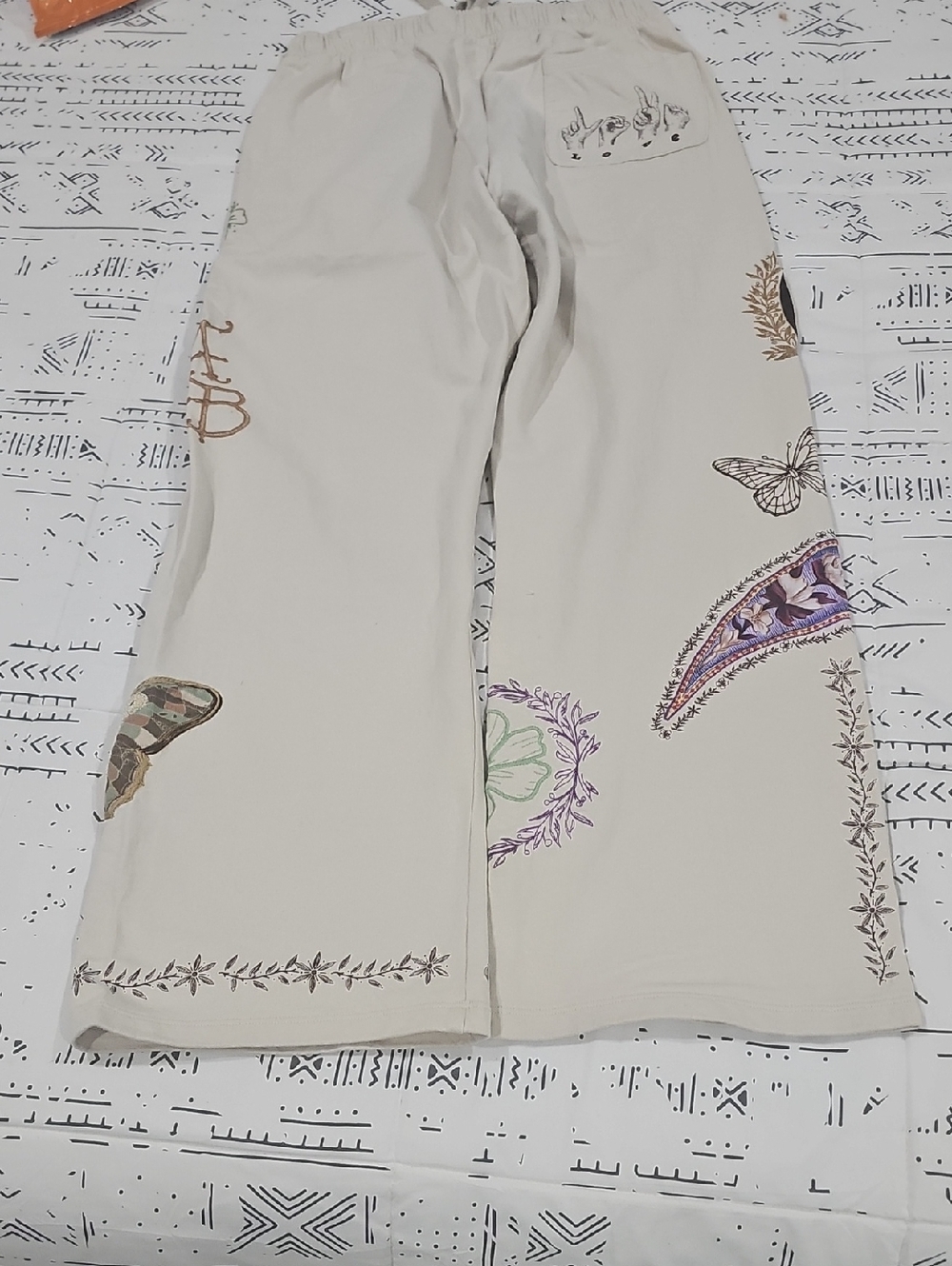 Agua Bendita Winny Graphic Sweatpant - Picture 7 of 8